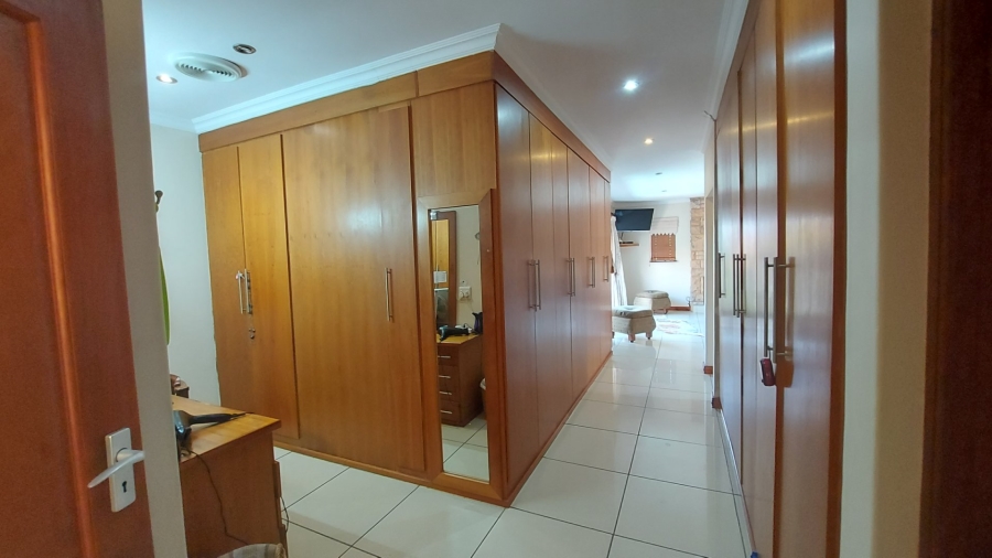 7 Bedroom Property for Sale in Birdwood Estate North West